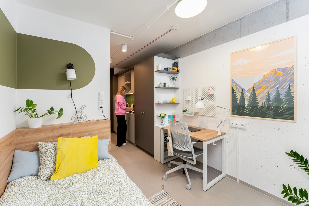 Krak__w_StudentSpace___single_room_flat.webp