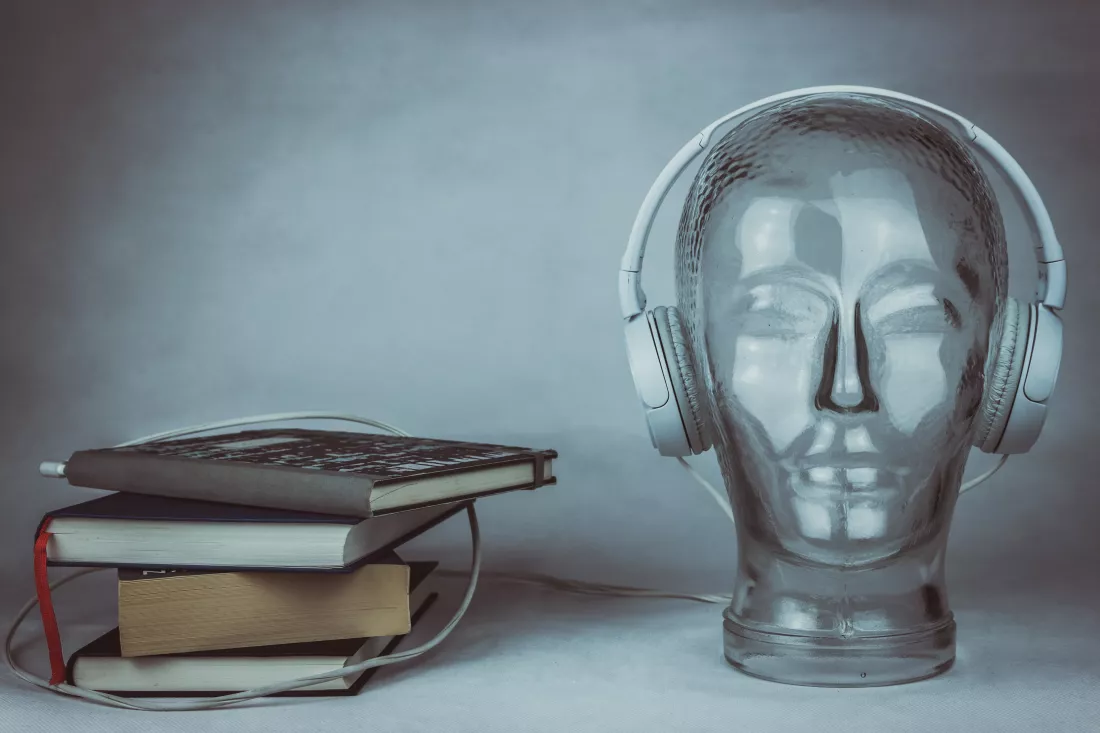 stack-books-with-bust-table