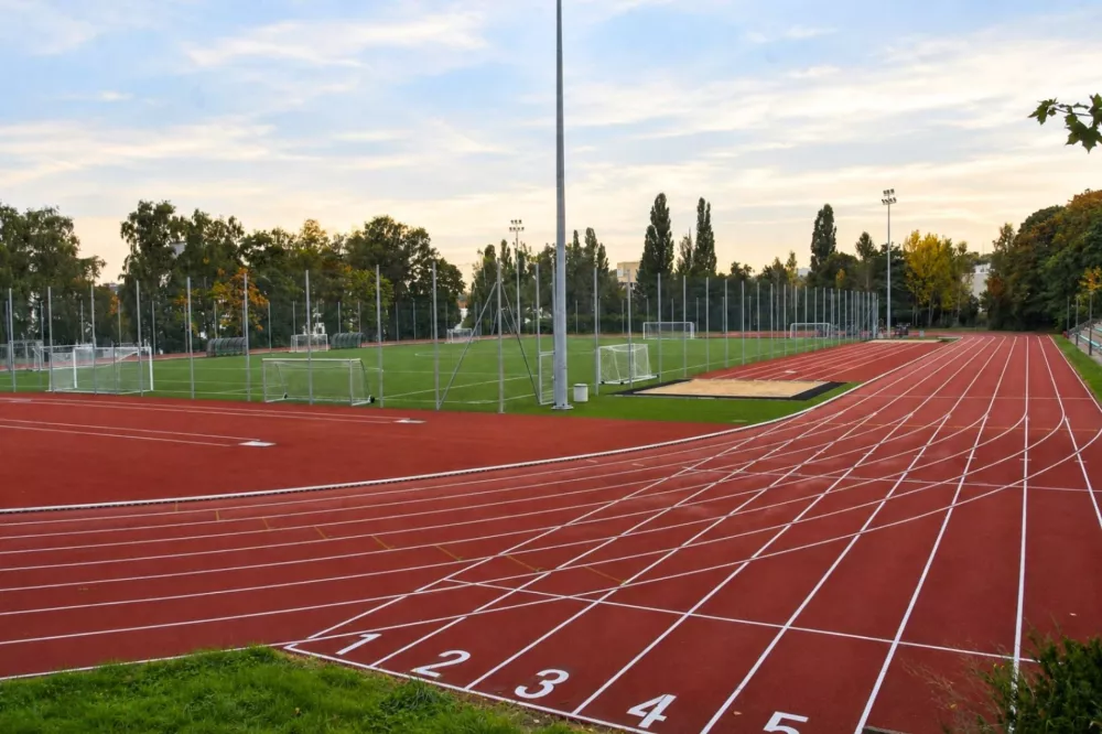 Zmodernizowany stadion lekkoatletyczny AWFiS w Gdansku