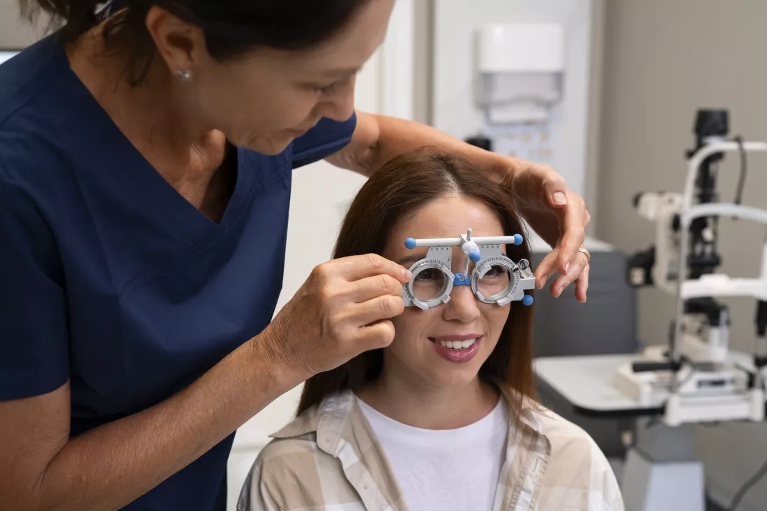front-view-woman-talking-ophthalmologist