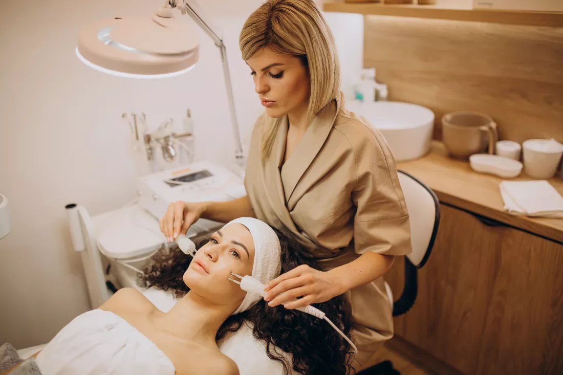 woman-cosmetologist-making-beauty-procedures